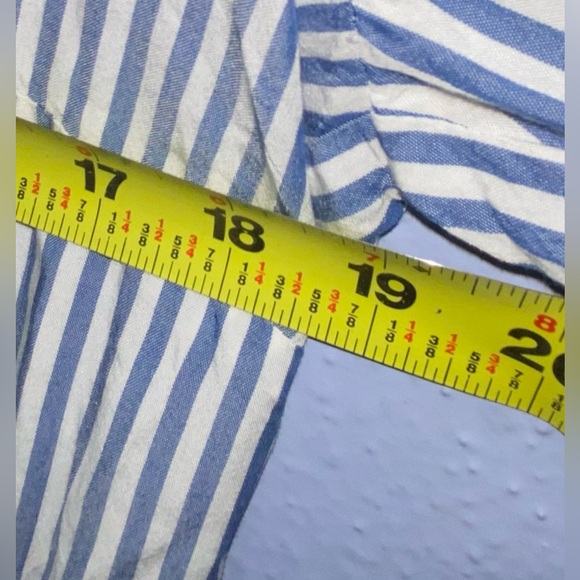 Women’s J.jill blue and white button down M petite - Picture 6 of 9